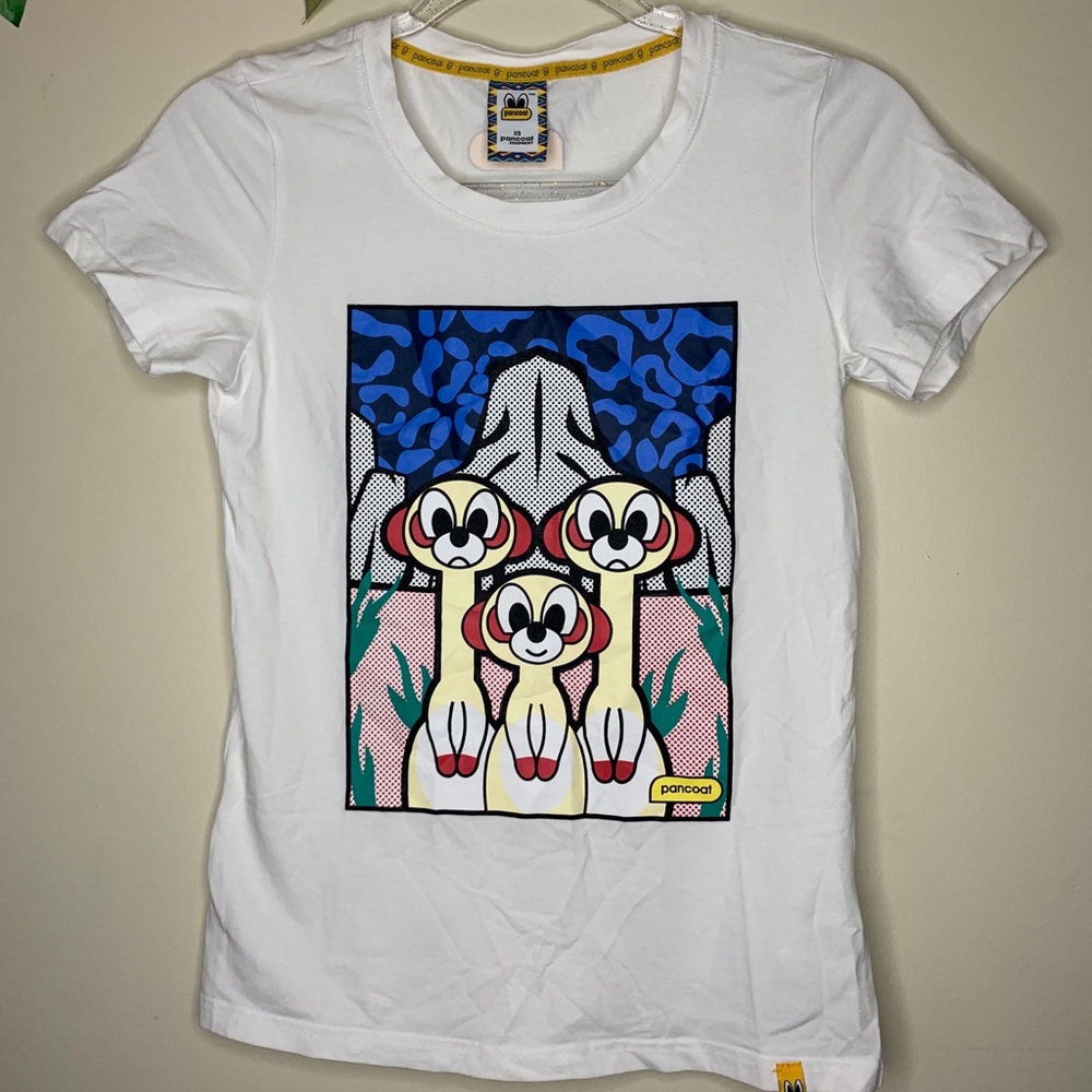 Pancoat Women Pop Meer Meerkat Graphic Shirt Sz XS